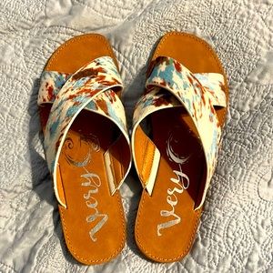 Very G slides size 7